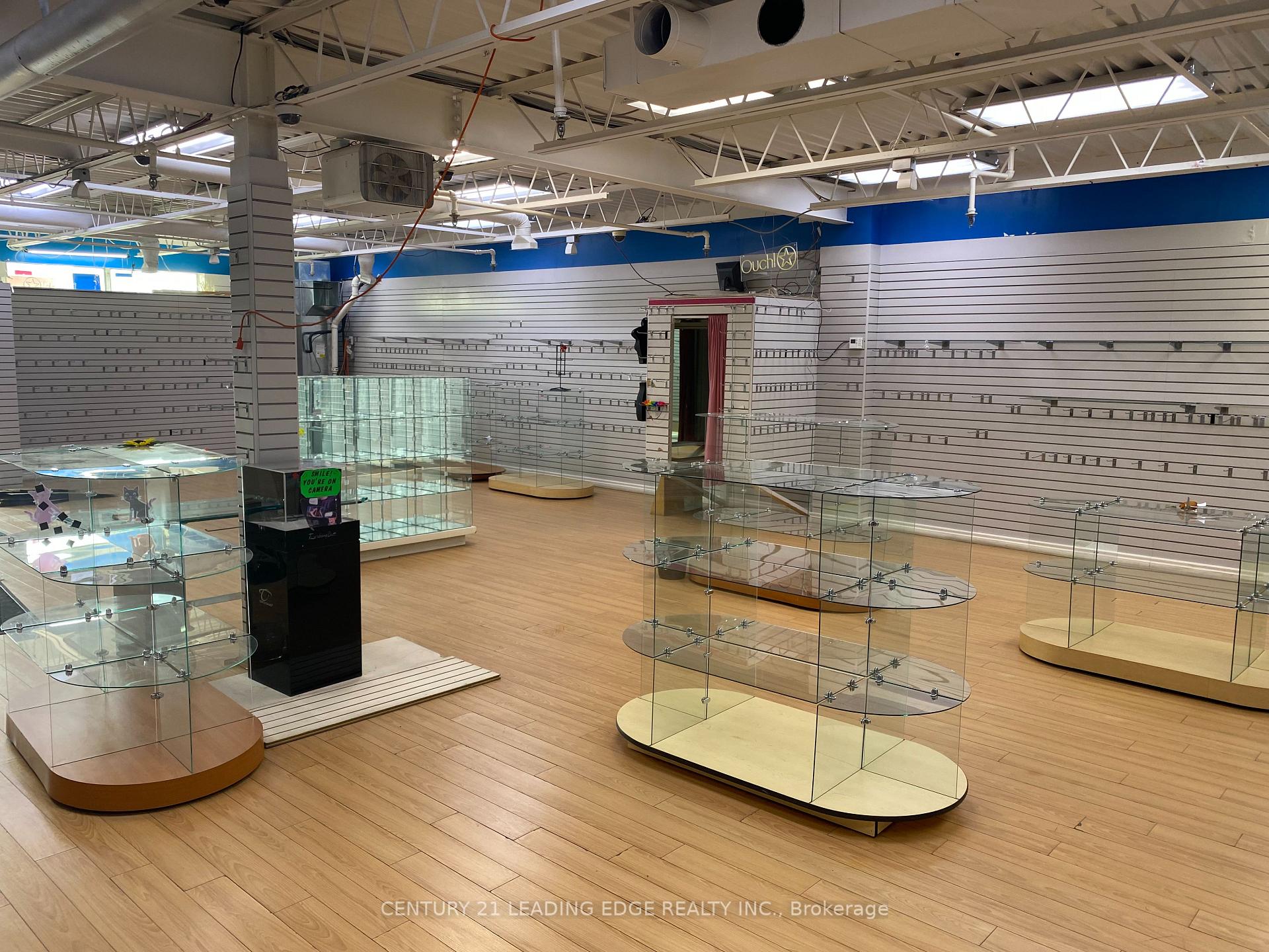5 - 787 Warden Avenue Toronto Ontario Canada Lease commercial Heather Mackenzie Skybound Realty, Brokerage 