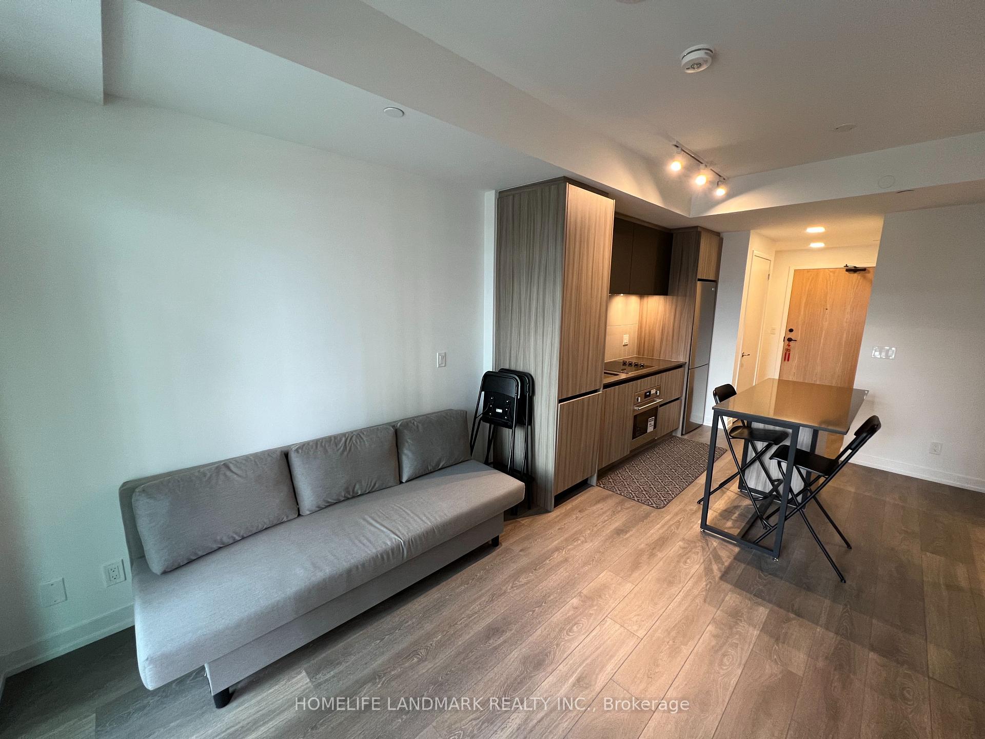 D617 - 8 Beverley Glen Boulevard, Vaughan 5
