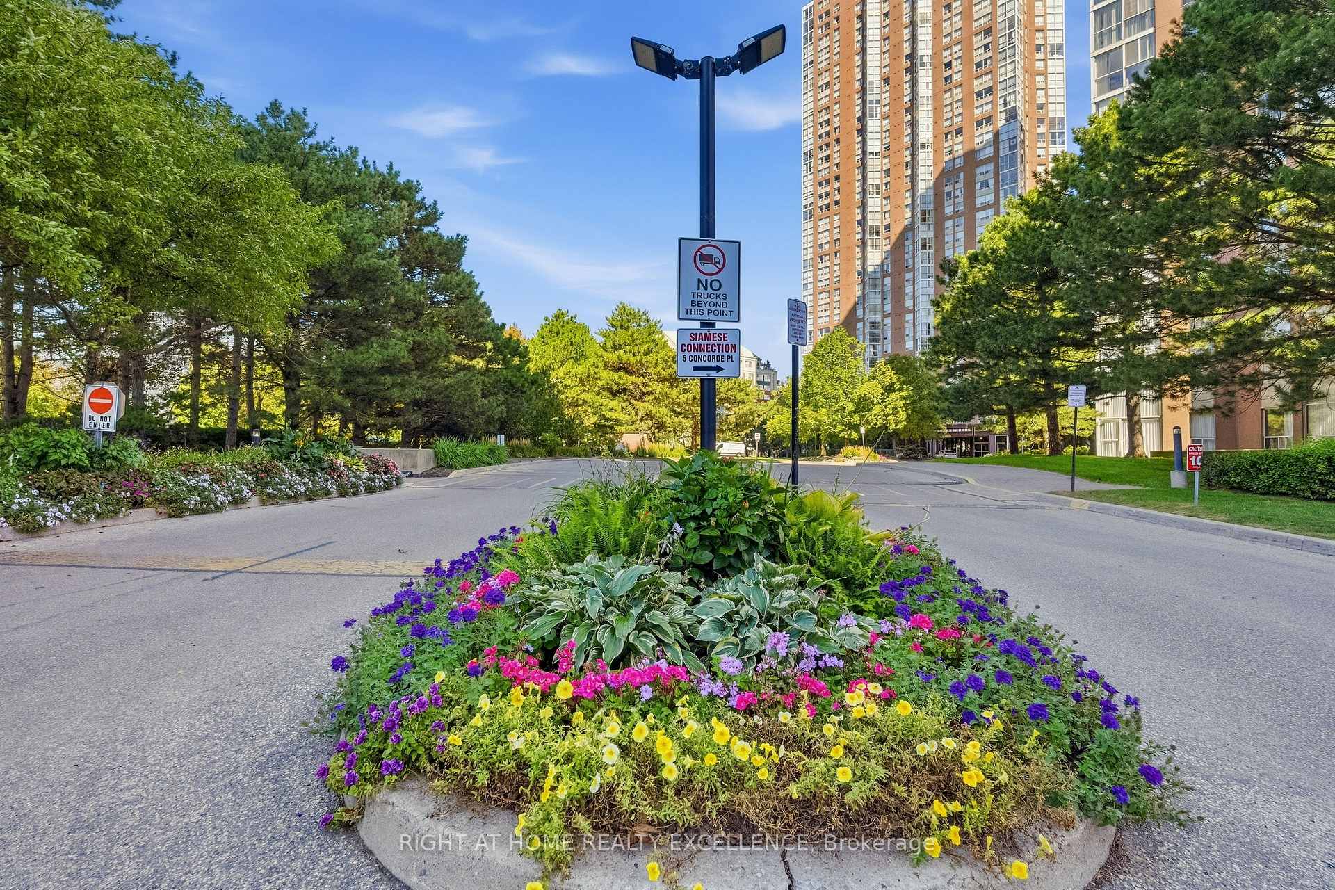 3703 - 7 Concorde Place, Toronto 4
