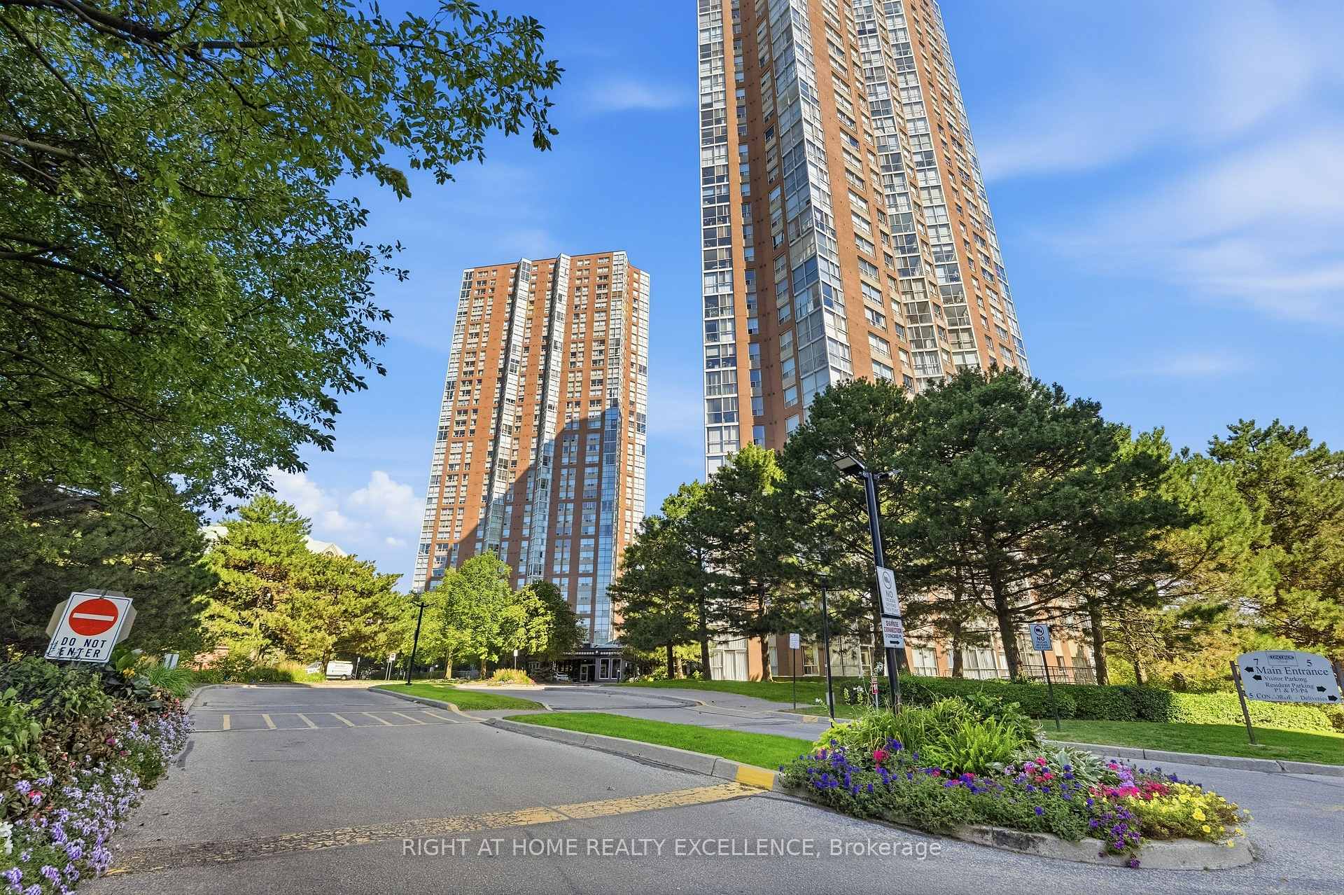 3703 - 7 Concorde Place, Toronto 3
