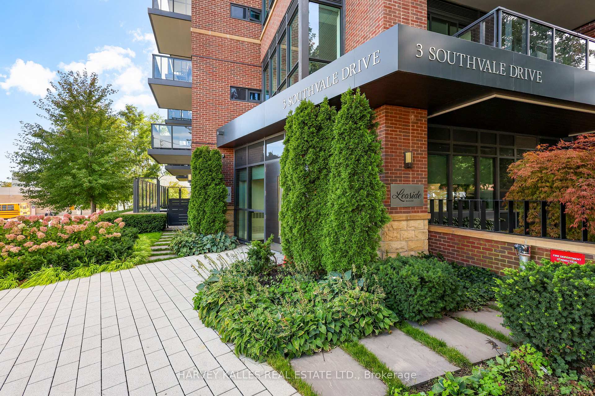 401 - 3 Southvale Drive, Toronto 2