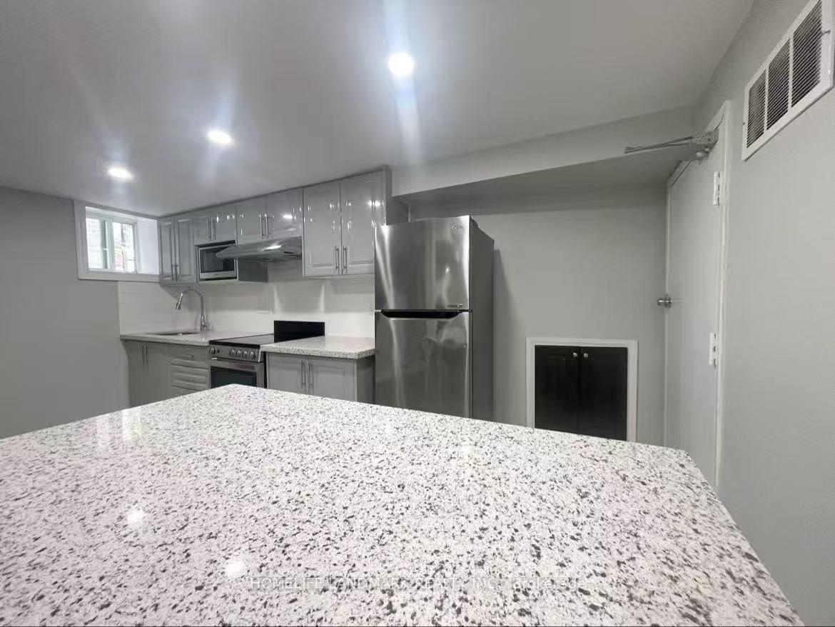 Bsmt - 40 Rusholme Drive, Toronto 5
