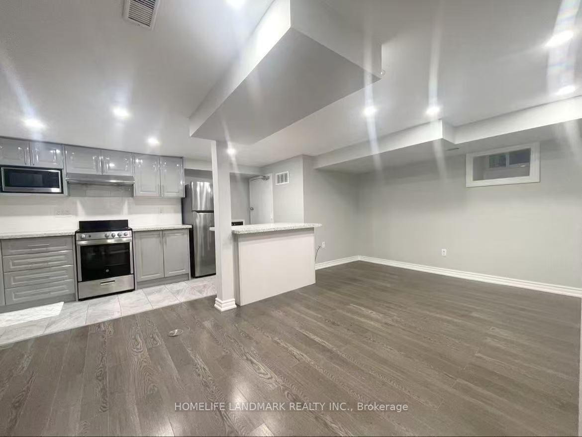 Bsmt - 40 Rusholme Drive, Toronto 3