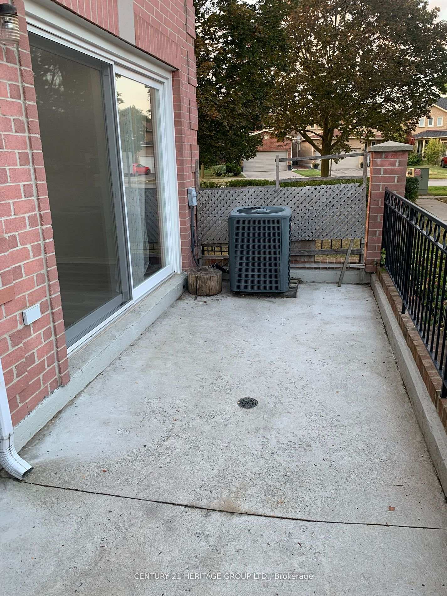 419 - 75 Weldrick Road E, Richmond Hill 3