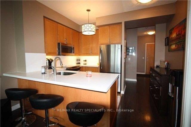 2010 - 3939 Duke Of York Boulevard, Mississauga 3