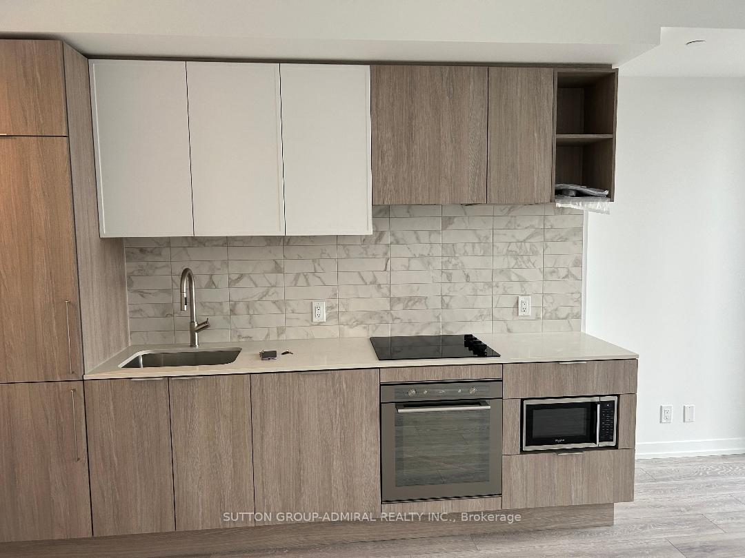 917 - 2020 Bathurst Street, Toronto 2