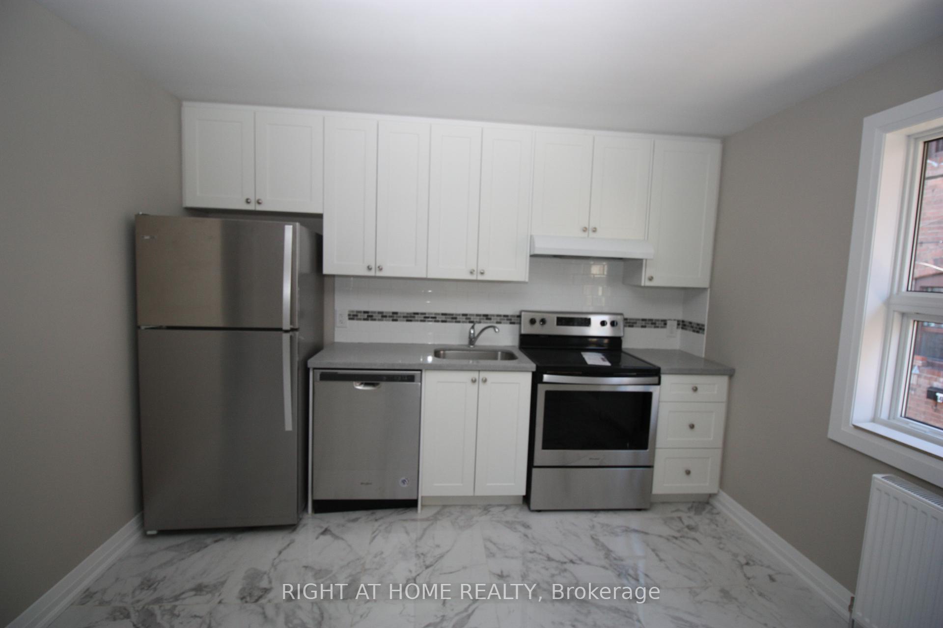 4 - 2 Glen Gordon Road, Toronto 2