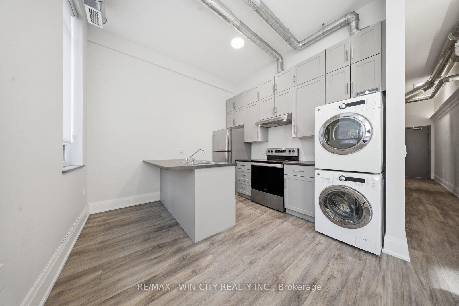 201 - 11 Queen Street, Brantford 4