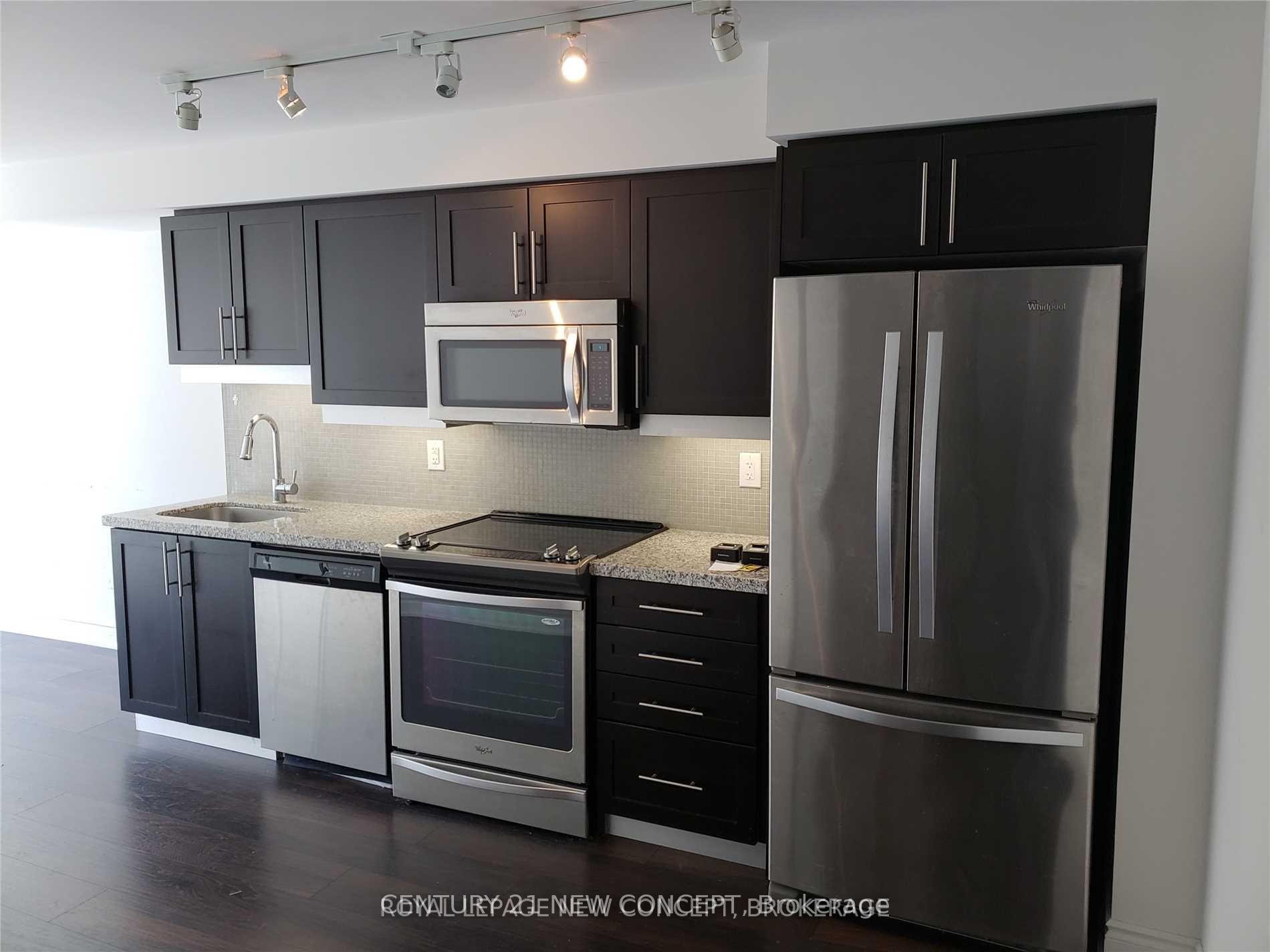 211 - 400 Adelaide Street E, Toronto 3
