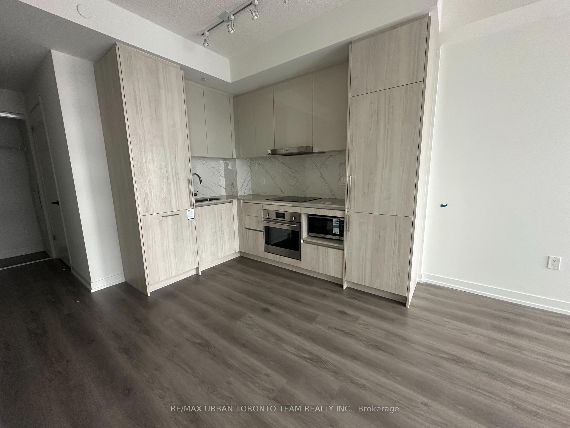 6001 - 225 Commerce Street, Vaughan 4
