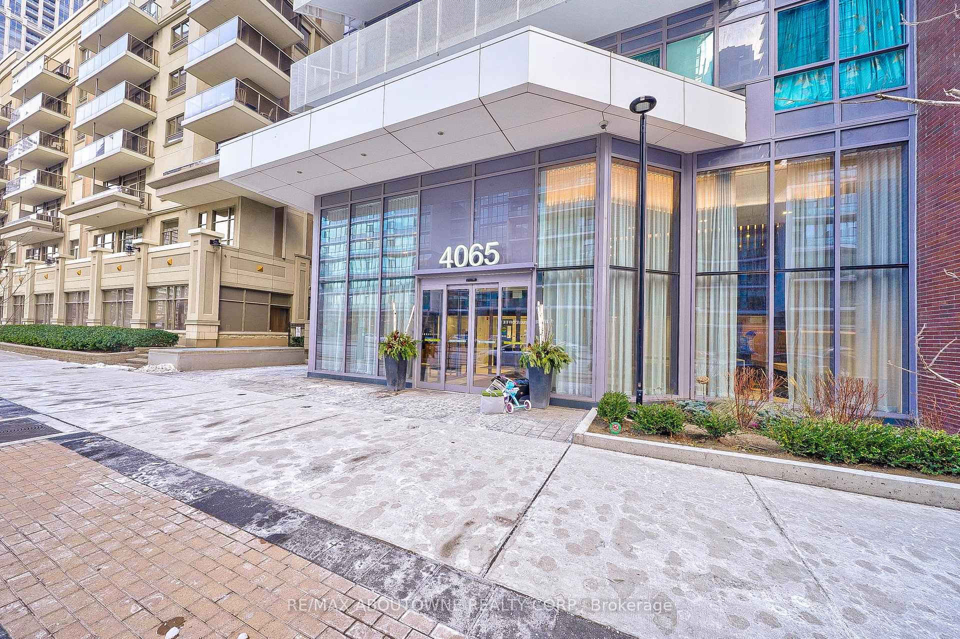 3603 - 4065 Confederation Parkway, Mississauga 2