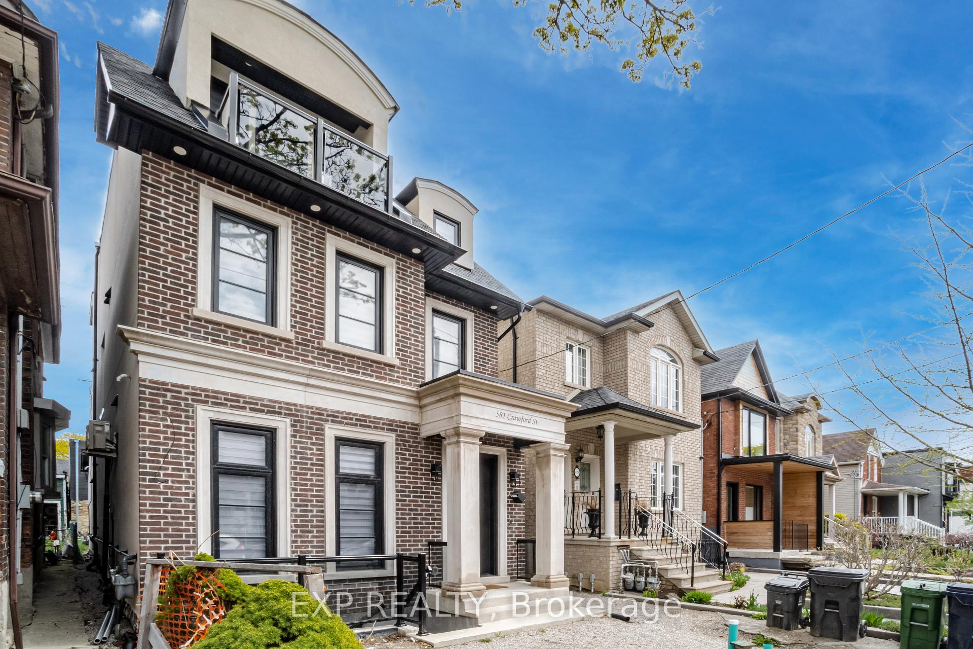 Basmt - 581 Crawford Street, Toronto 2