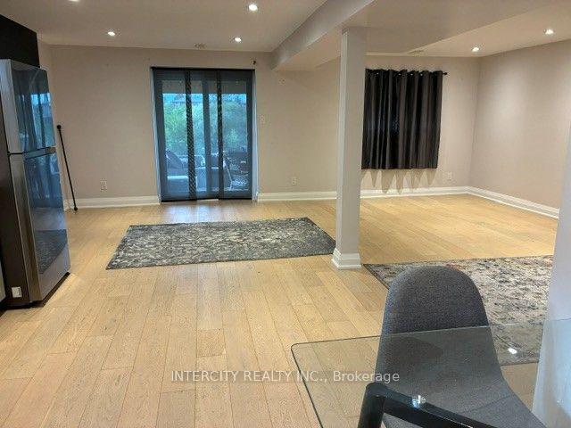 Lower - 137 Albany Drive, Vaughan 3