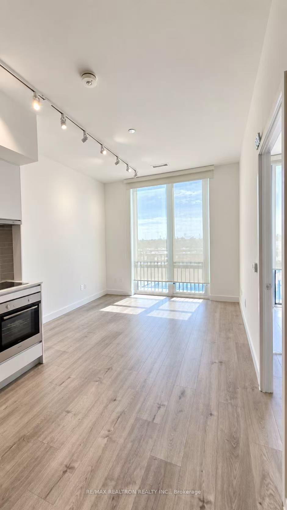 202 - 1000 Portage Parkway, Vaughan 4