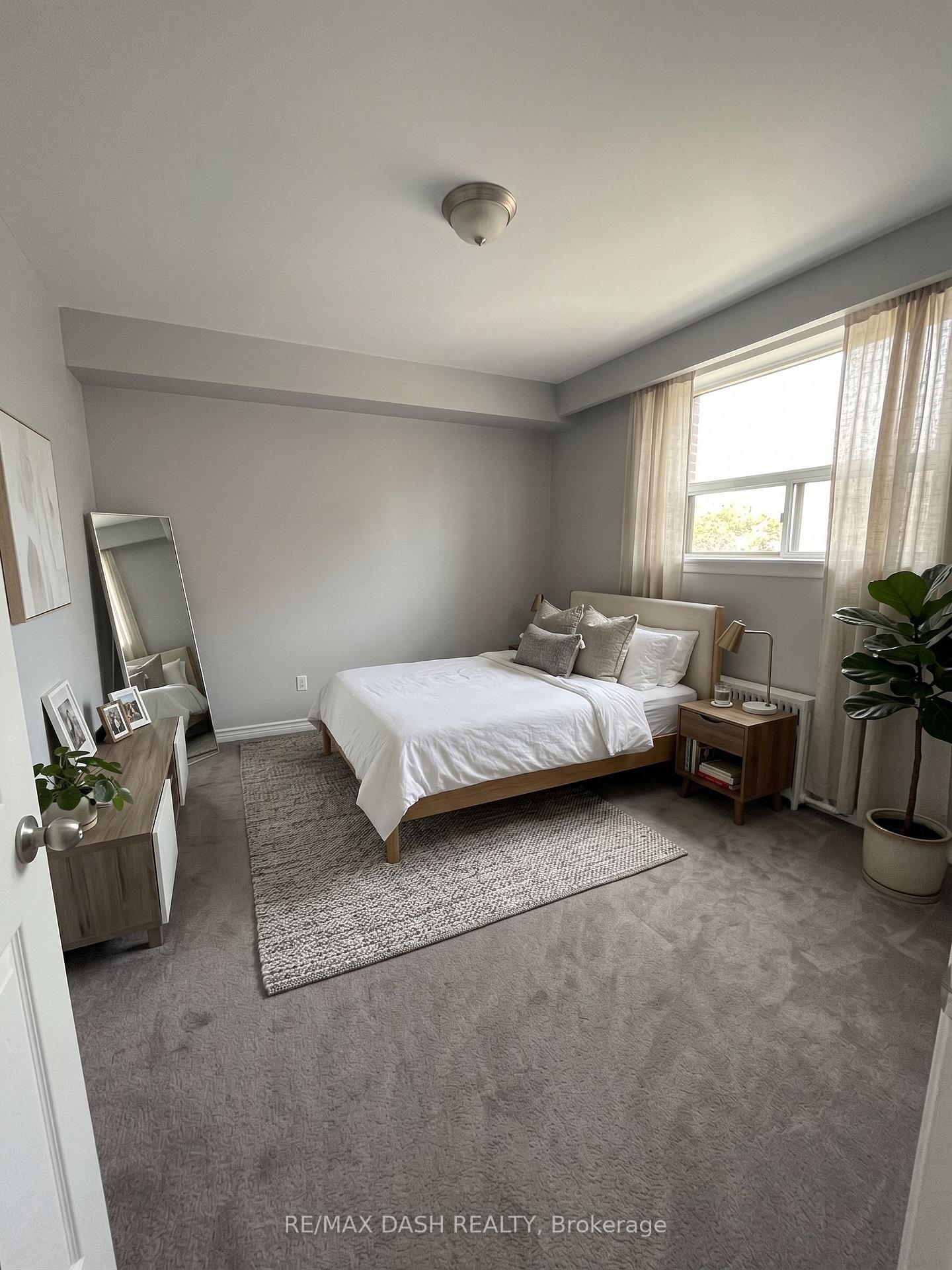 B1 - 50 Neptune Drive, Toronto 3
