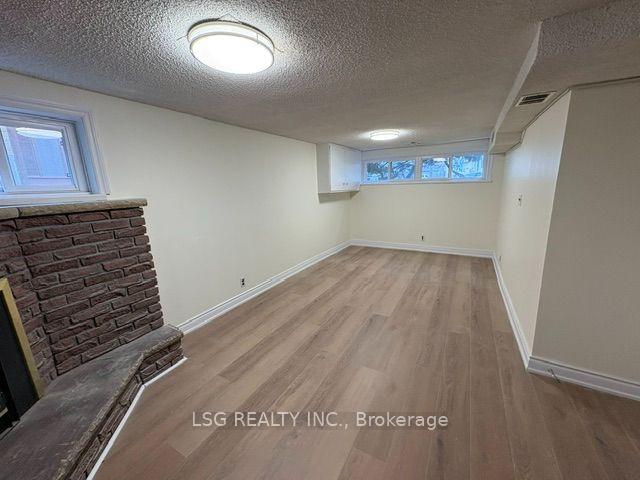 Lower - 268 Pleasant Avenue, Toronto 4
