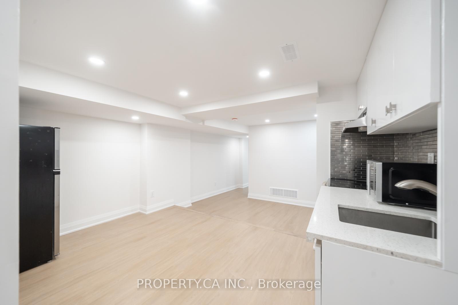 Lower - 344 Highfield Road, Toronto 2