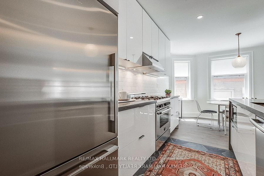 2B - 795 College Street, Toronto 4