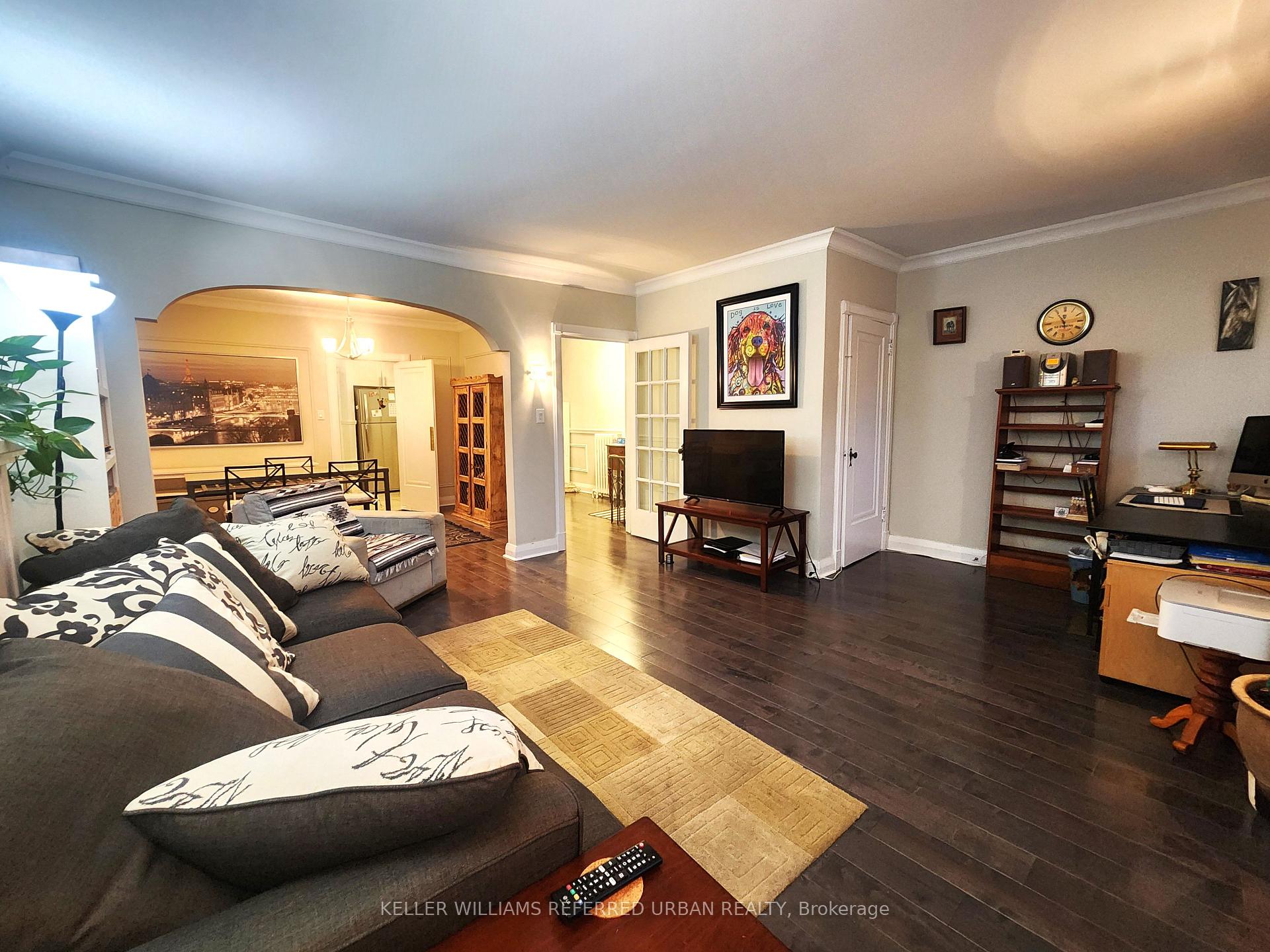 Upper - 1227 Avenue Road, Toronto 3