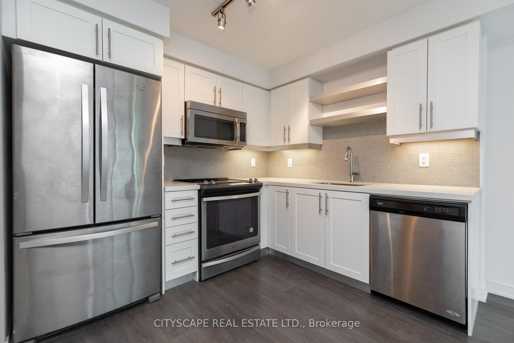 702 - 525 Adelaide Street W, Toronto 4