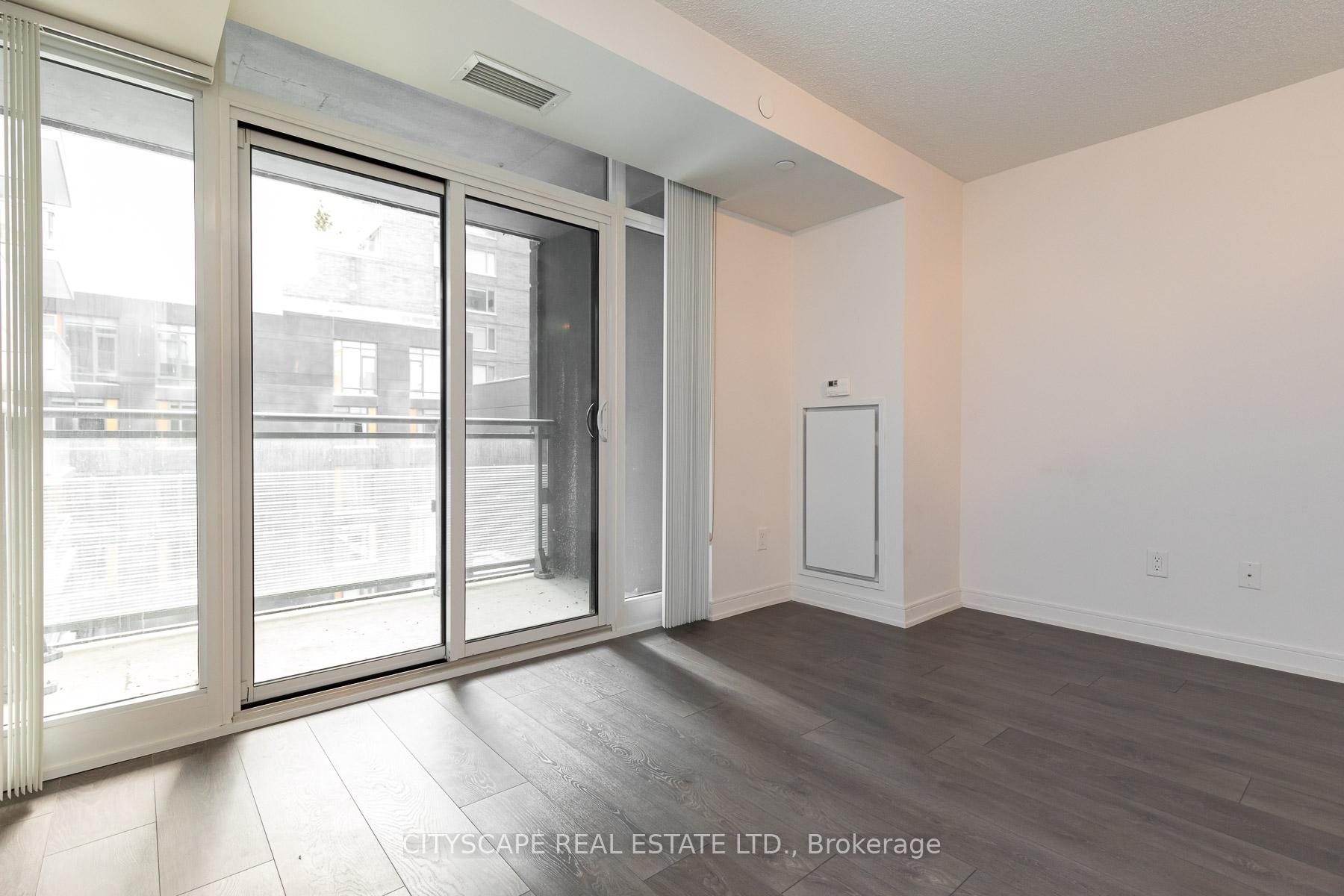 702 - 525 Adelaide Street W, Toronto 3