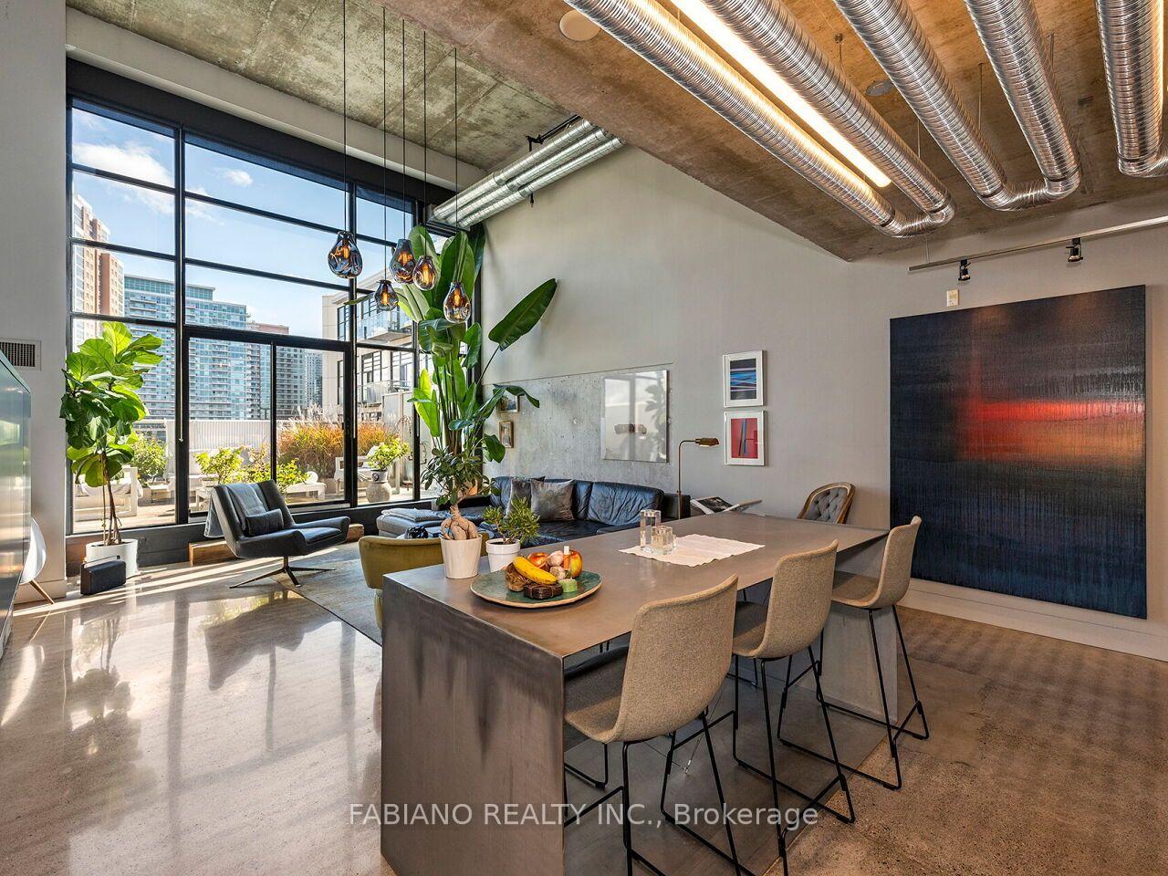 532 - 43 Hanna Avenue, Toronto 2