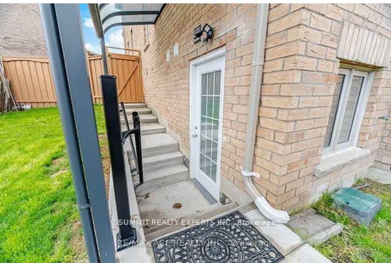 Bsmt - 146 Beaconsfield Drive, Vaughan 3