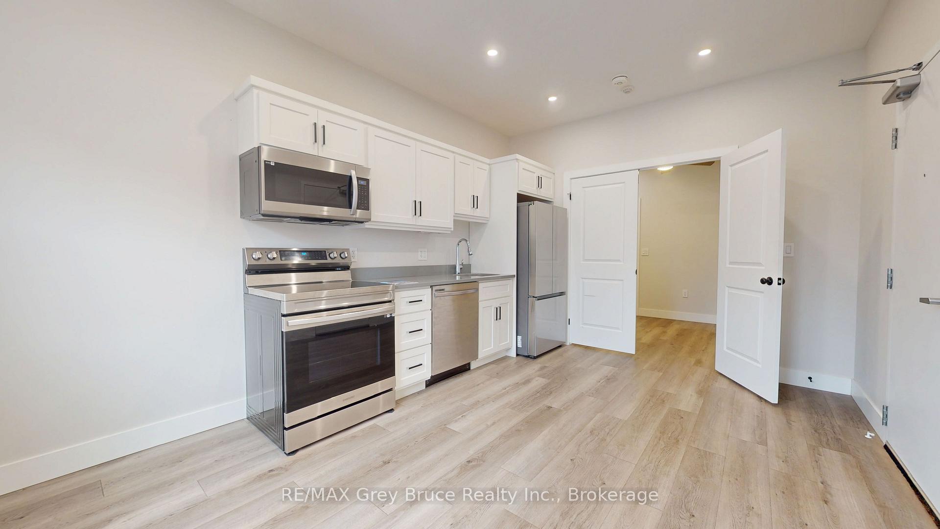 Unit 3 - 39 1st Avenue S, Arran-Elderslie 3