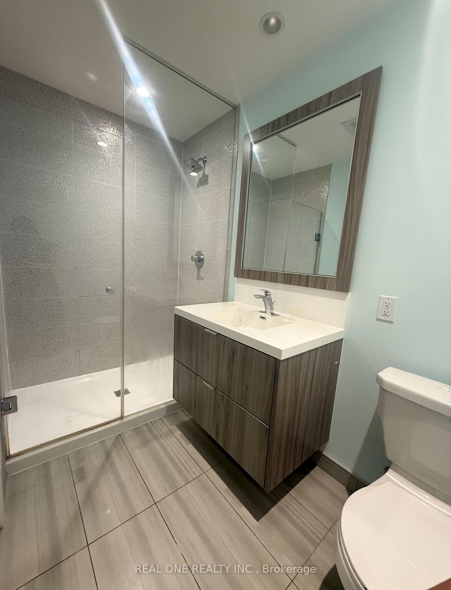 610 - 80 Vanauley Street, Toronto 2