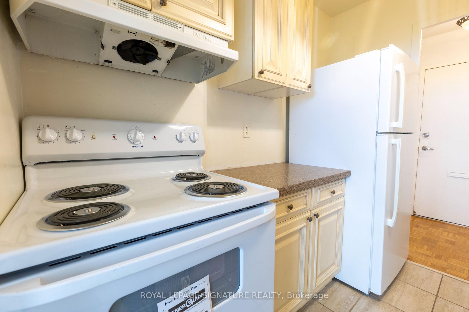 902 - 161 Oakwood Avenue, Toronto 5