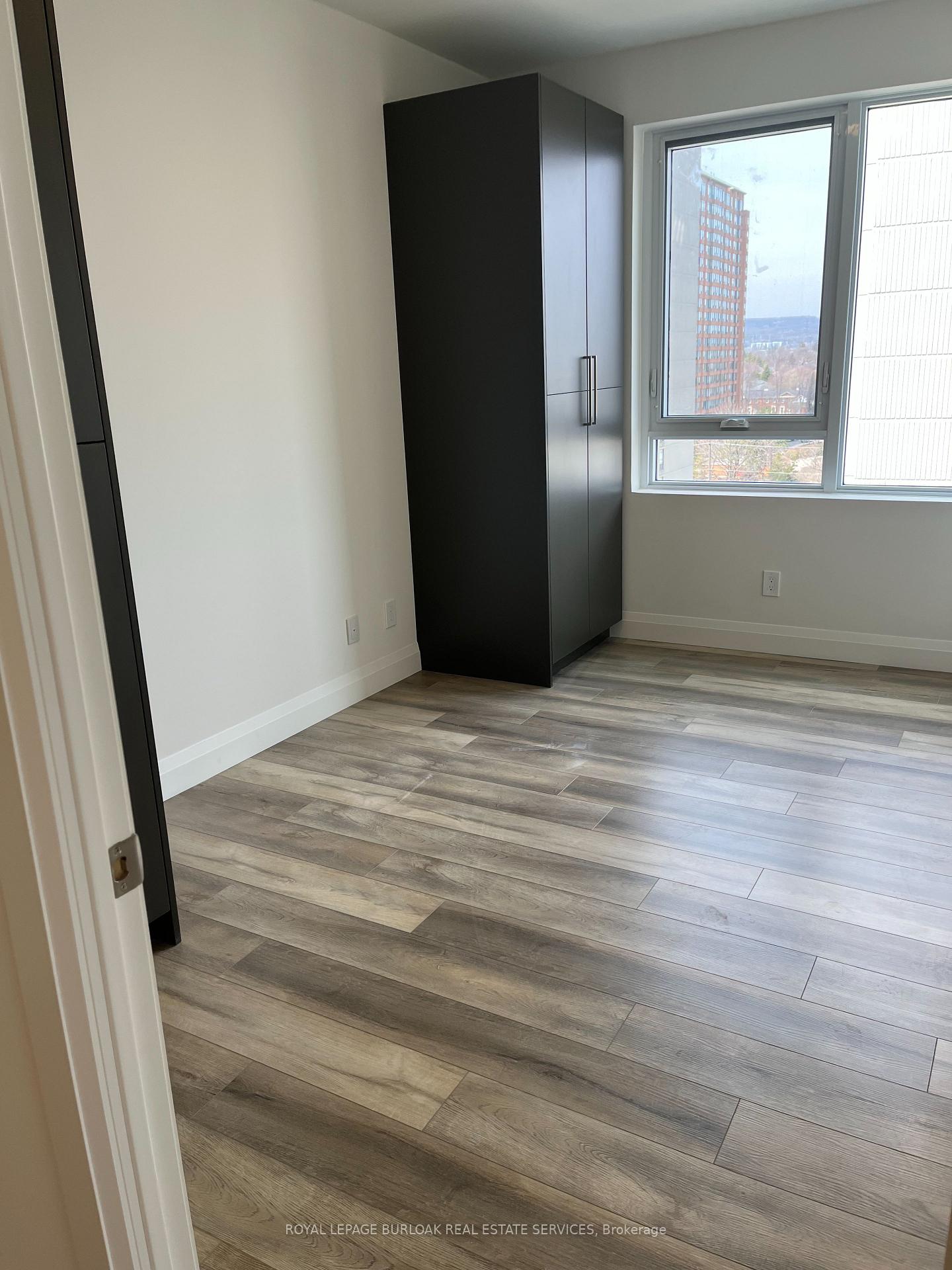 703 - 500 Brock Avenue, Burlington 3