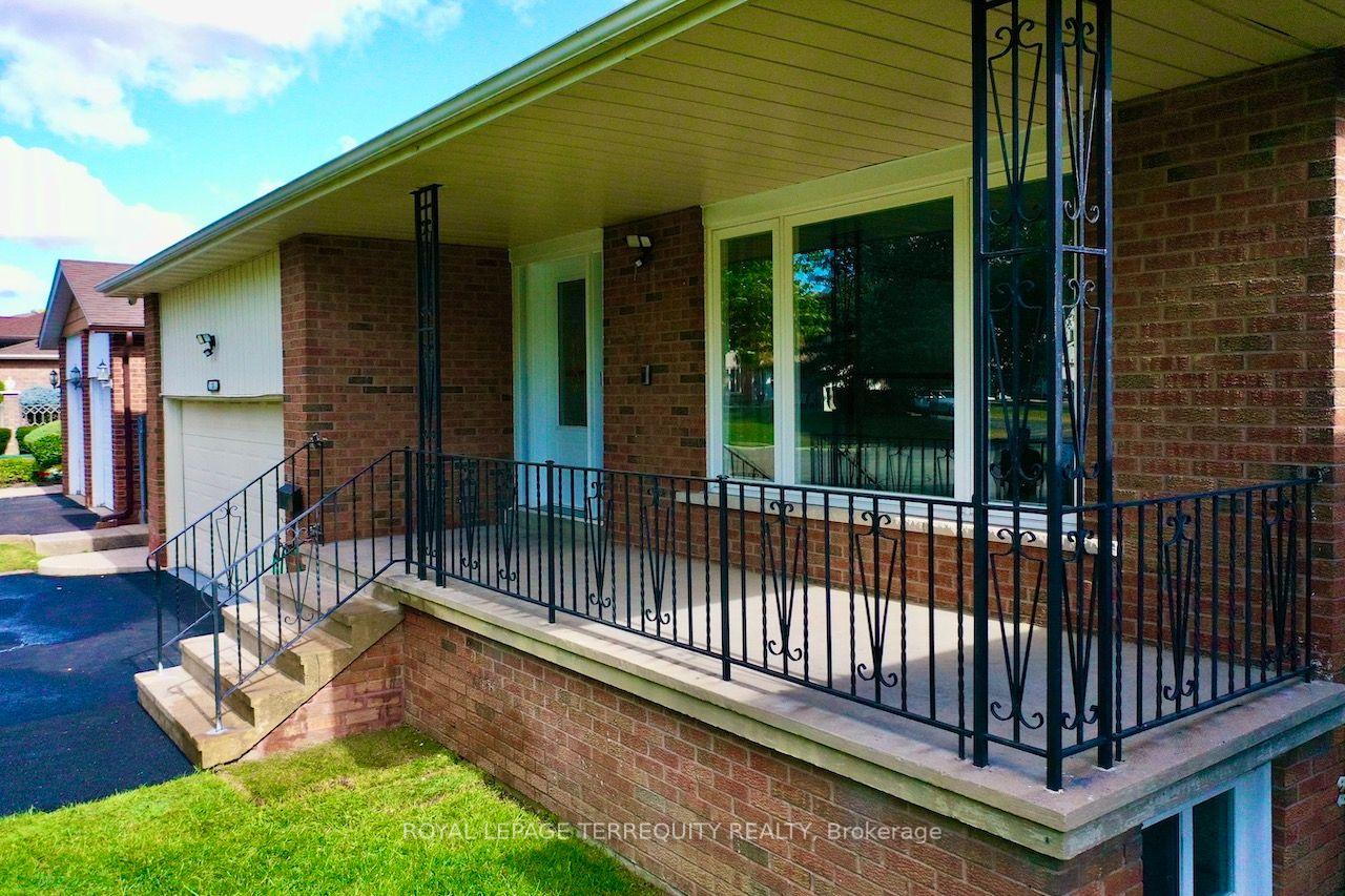 Upper Level - 13 Milford Crescent, Brampton 3