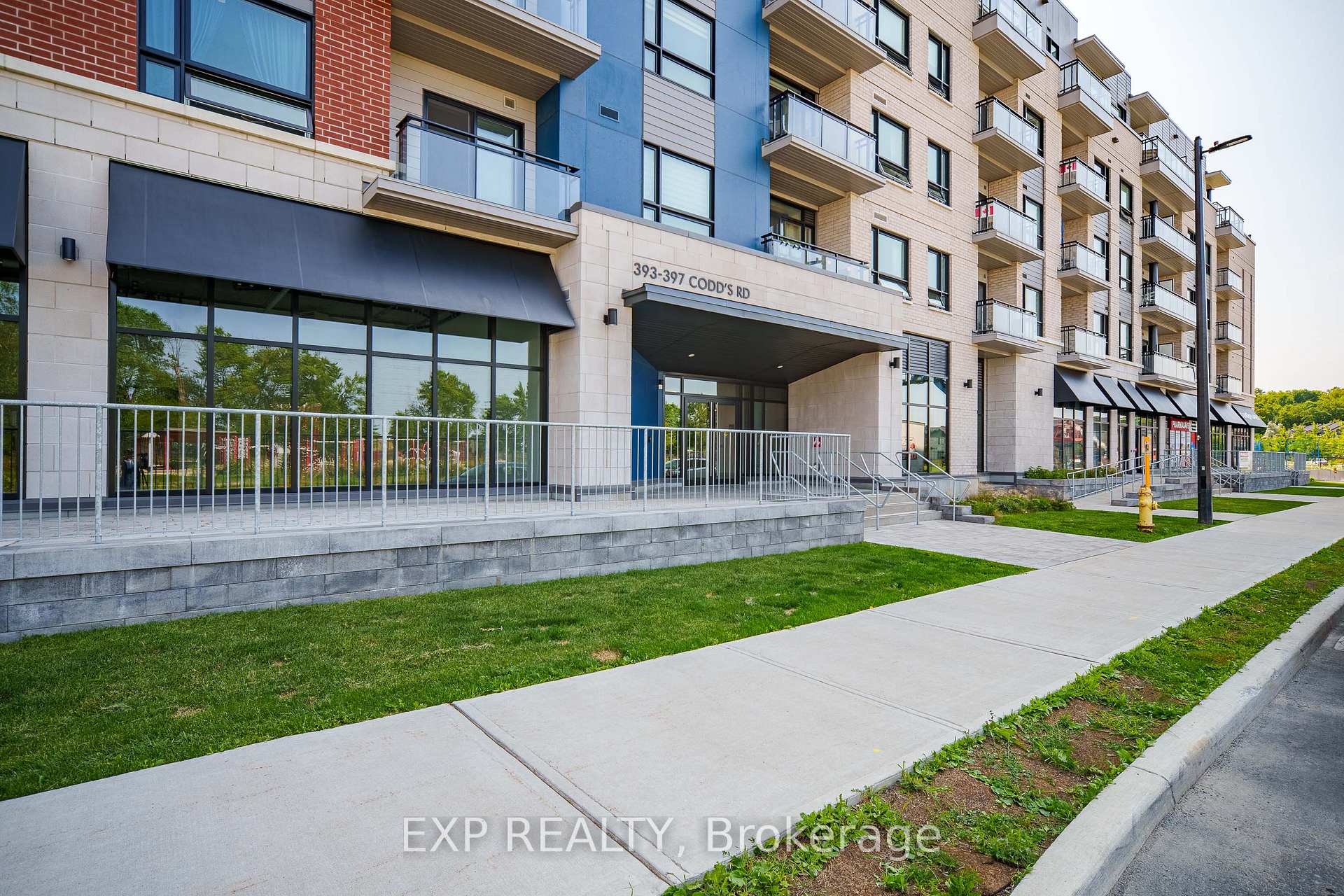 202 - 397 Codd's Road, Ottawa 2