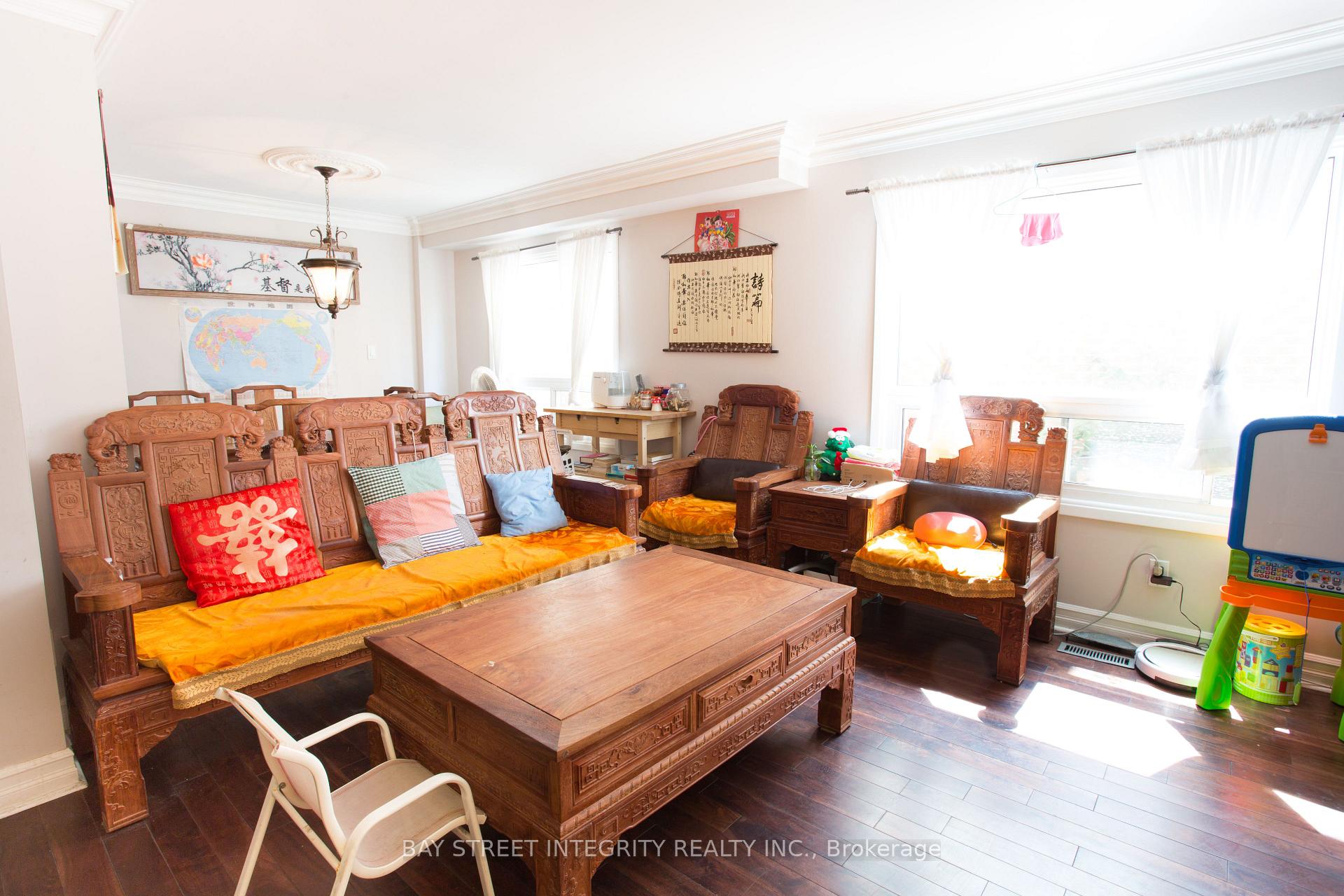 860 Messenger Meadow Drive, Mississauga 2