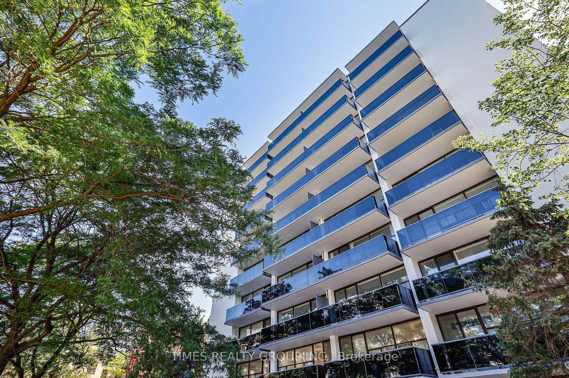 504 - 15 Walmer Road, Toronto 5