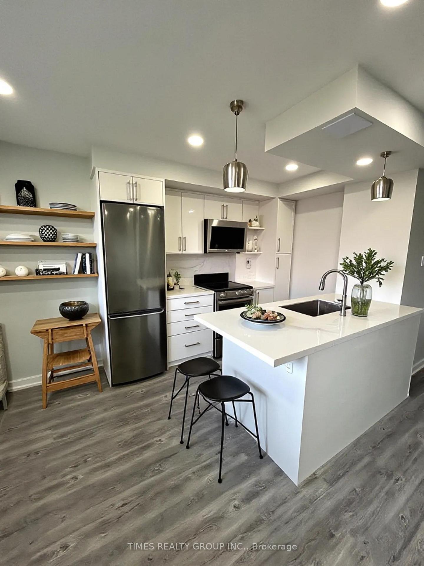 504 - 15 Walmer Road, Toronto 3