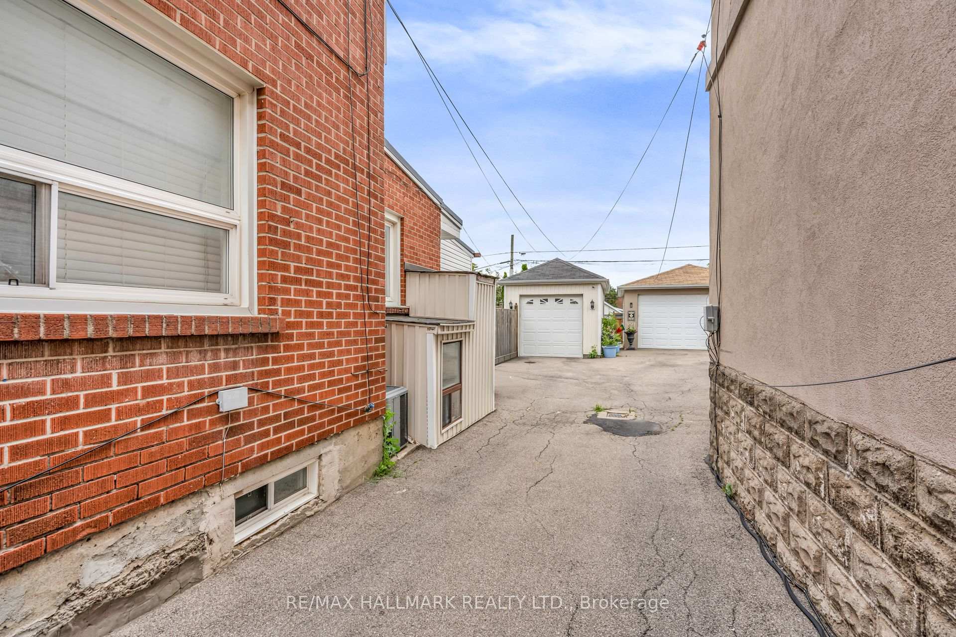 65 Kirknewton Road, Toronto 2