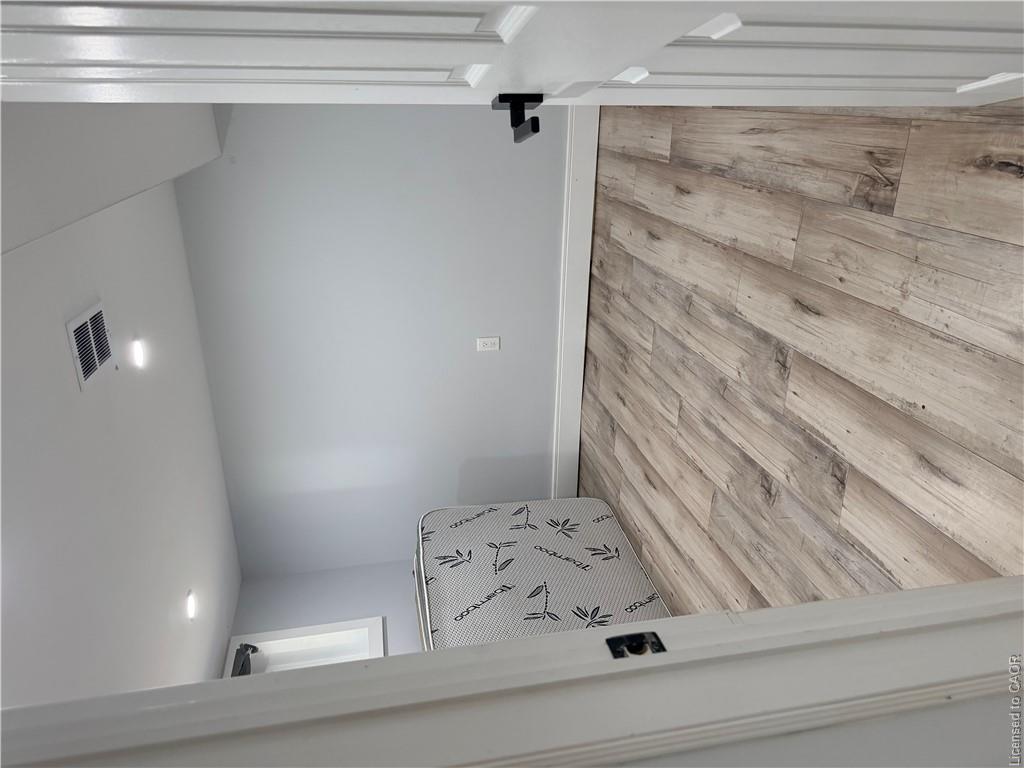 LOWER - 411 Paling Avenue, Hamilton 5