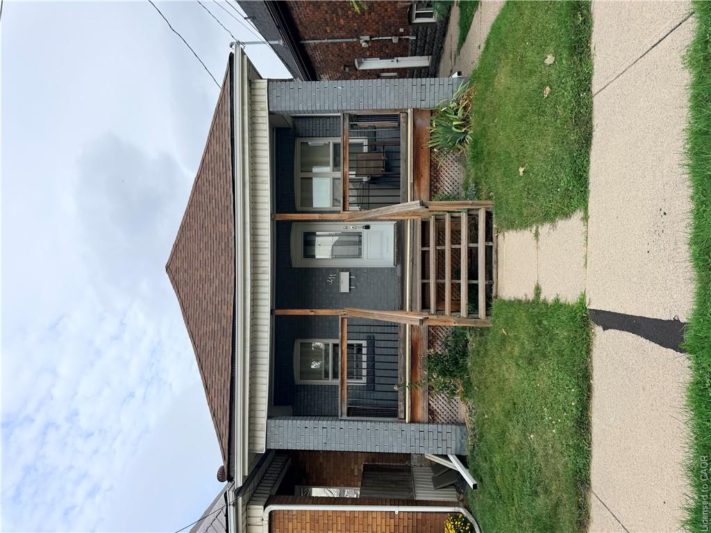 Upper - 411 Paling Avenue, Hamilton