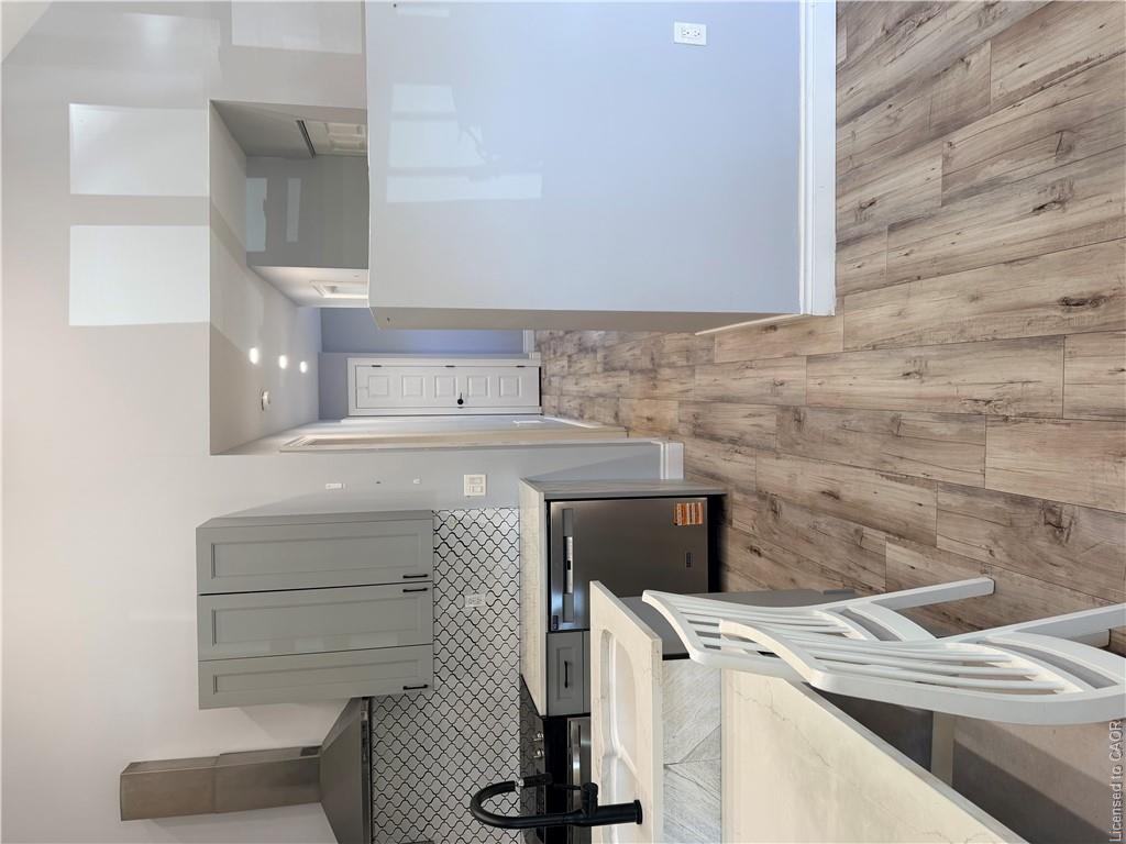 Upper - 411 Paling Avenue, Hamilton 3