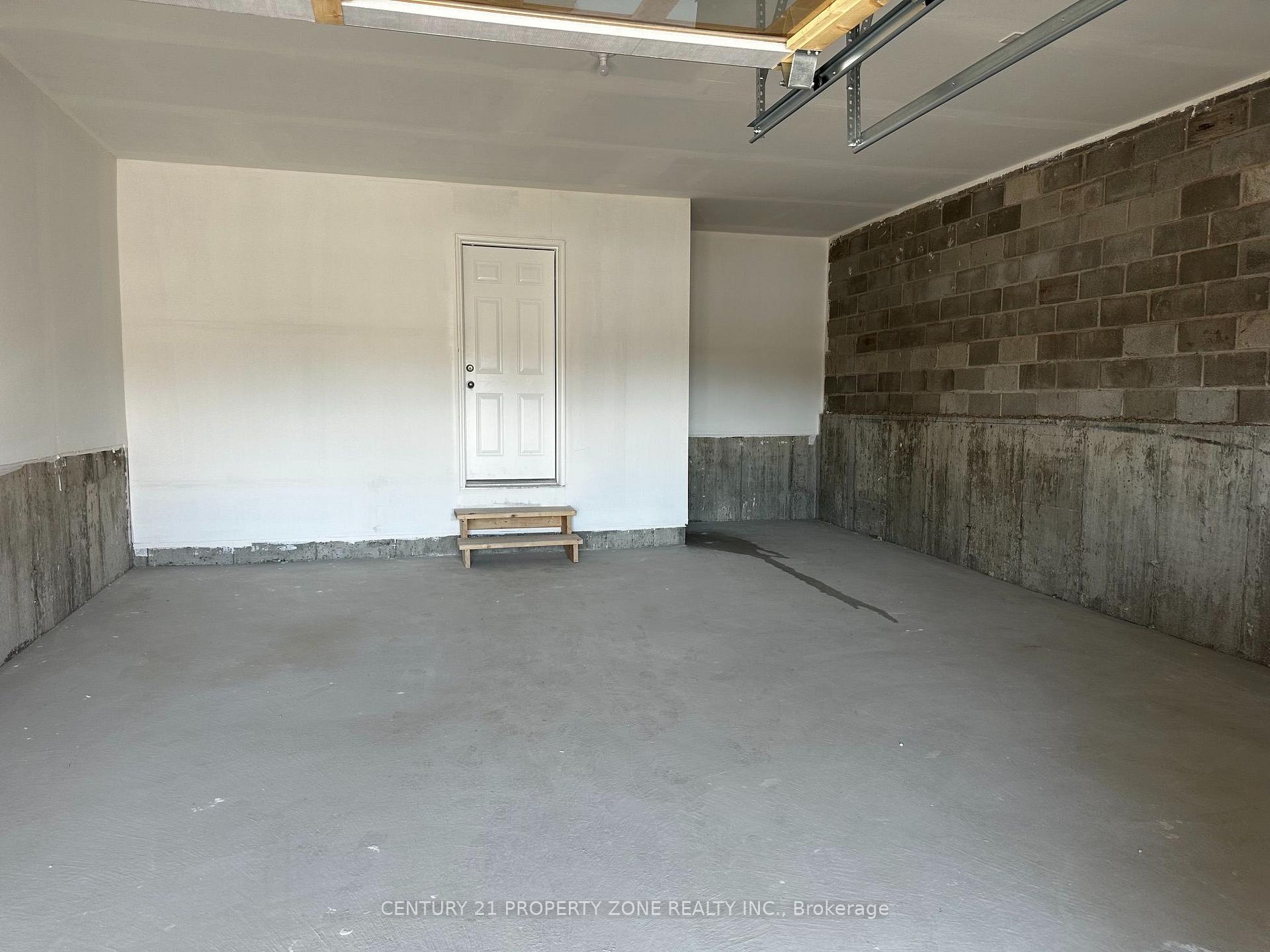 Room 1 - 15685 Airport Road, Caledon 5