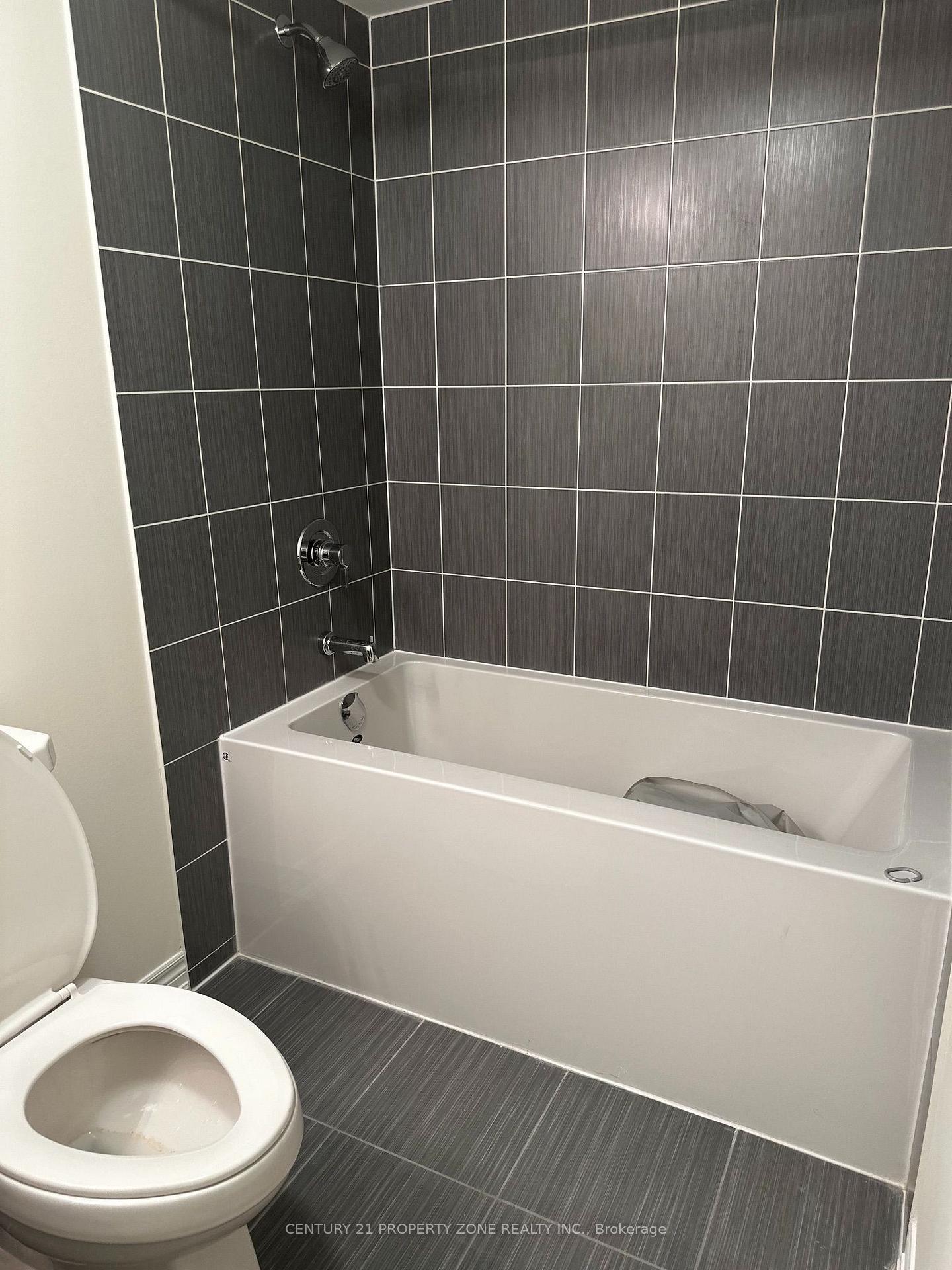 Room 1 - 15685 Airport Road, Caledon 4