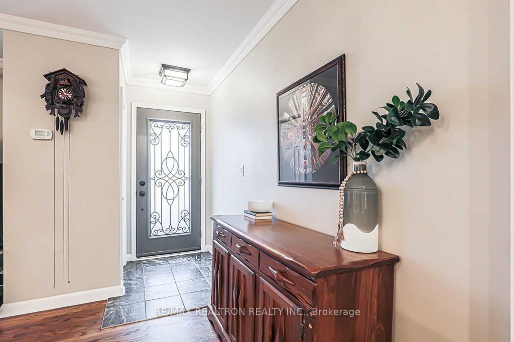 917 Henry Street, Whitby 3