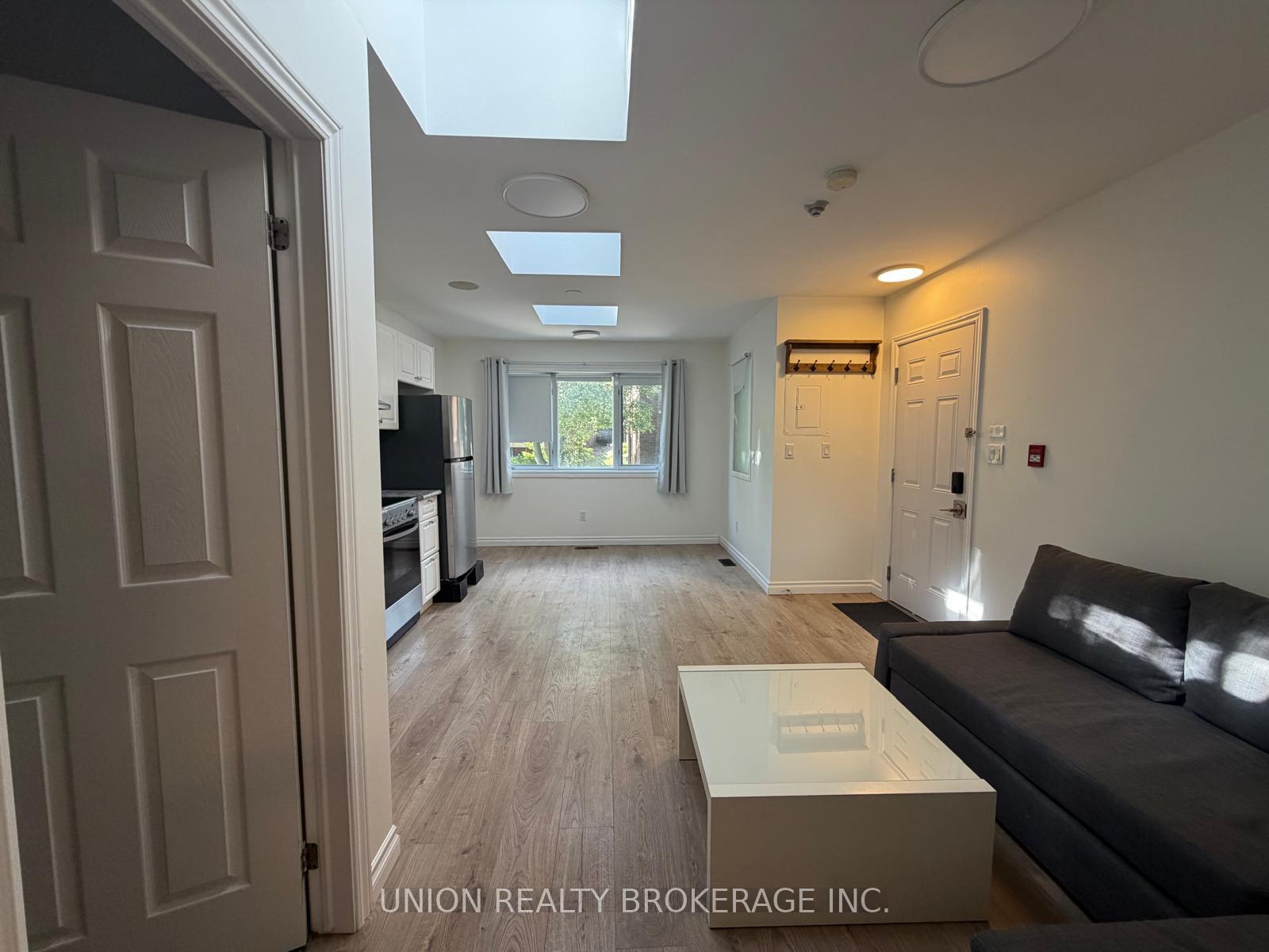 Upper - 73-B Willow Avenue, Toronto 2
