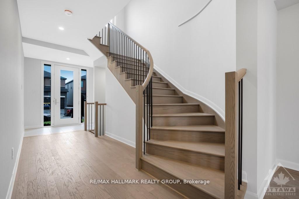 542 Anchor Circle, Ottawa 2