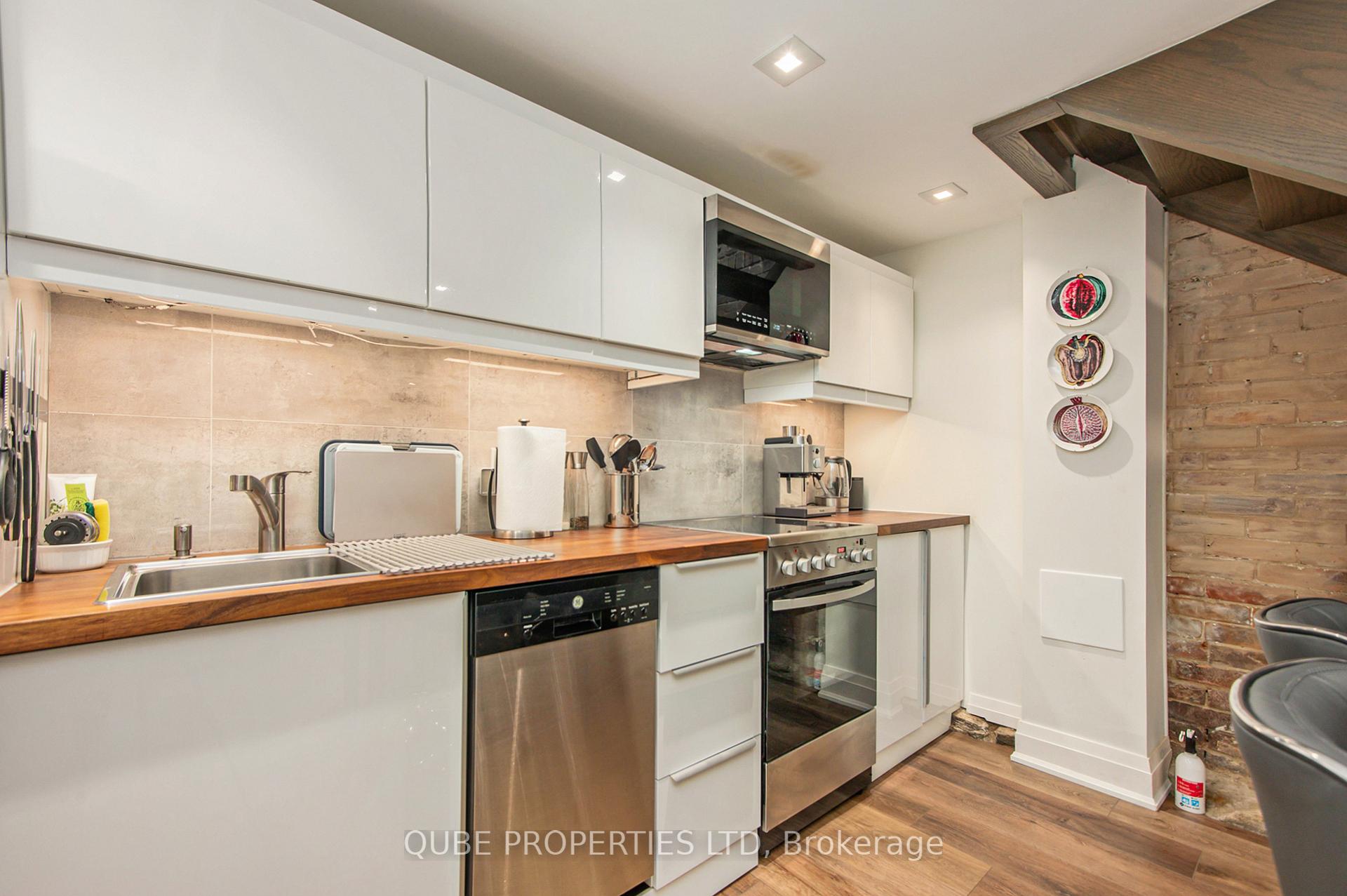 C - 116 Cartier Street, Ottawa 2