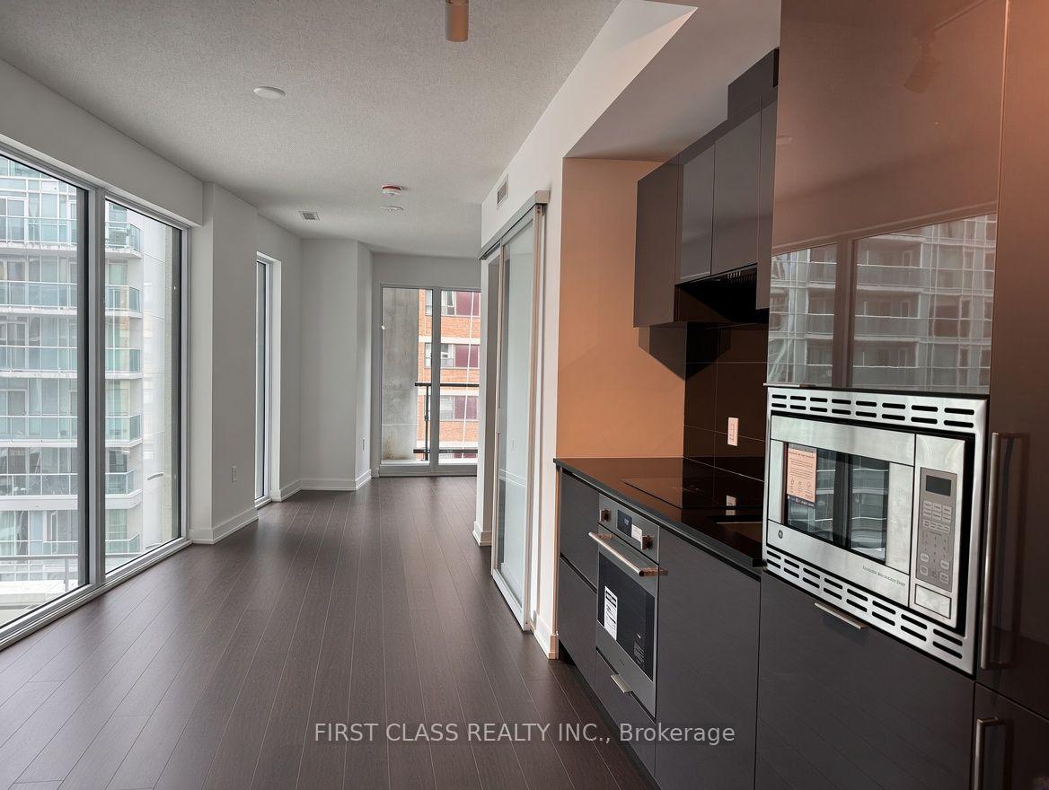 812 - 121 St Patrick Street, Toronto 3