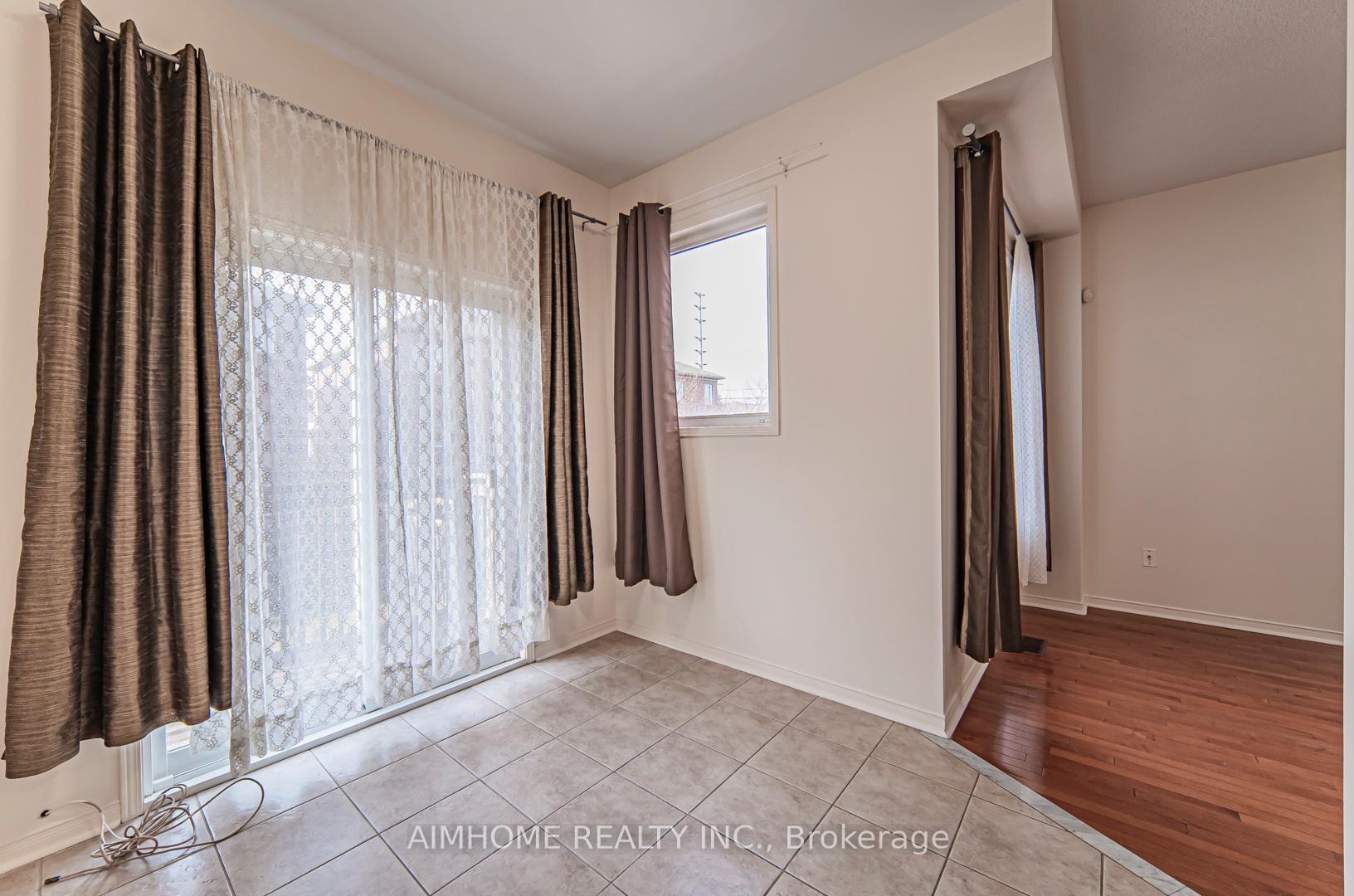 688 Courtney Valley Road, Mississauga 3