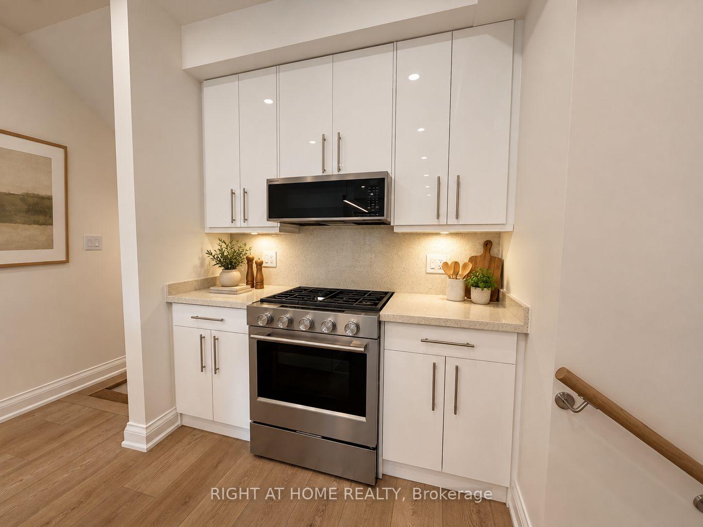 4 - 57 Hepbourne Street, Toronto 5