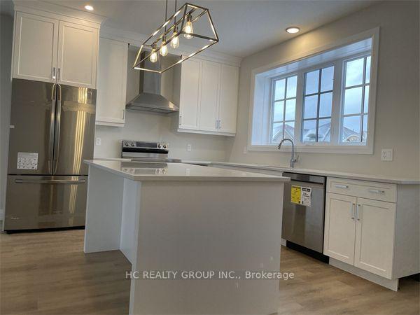 2357 Callingham Drive, London North 2
